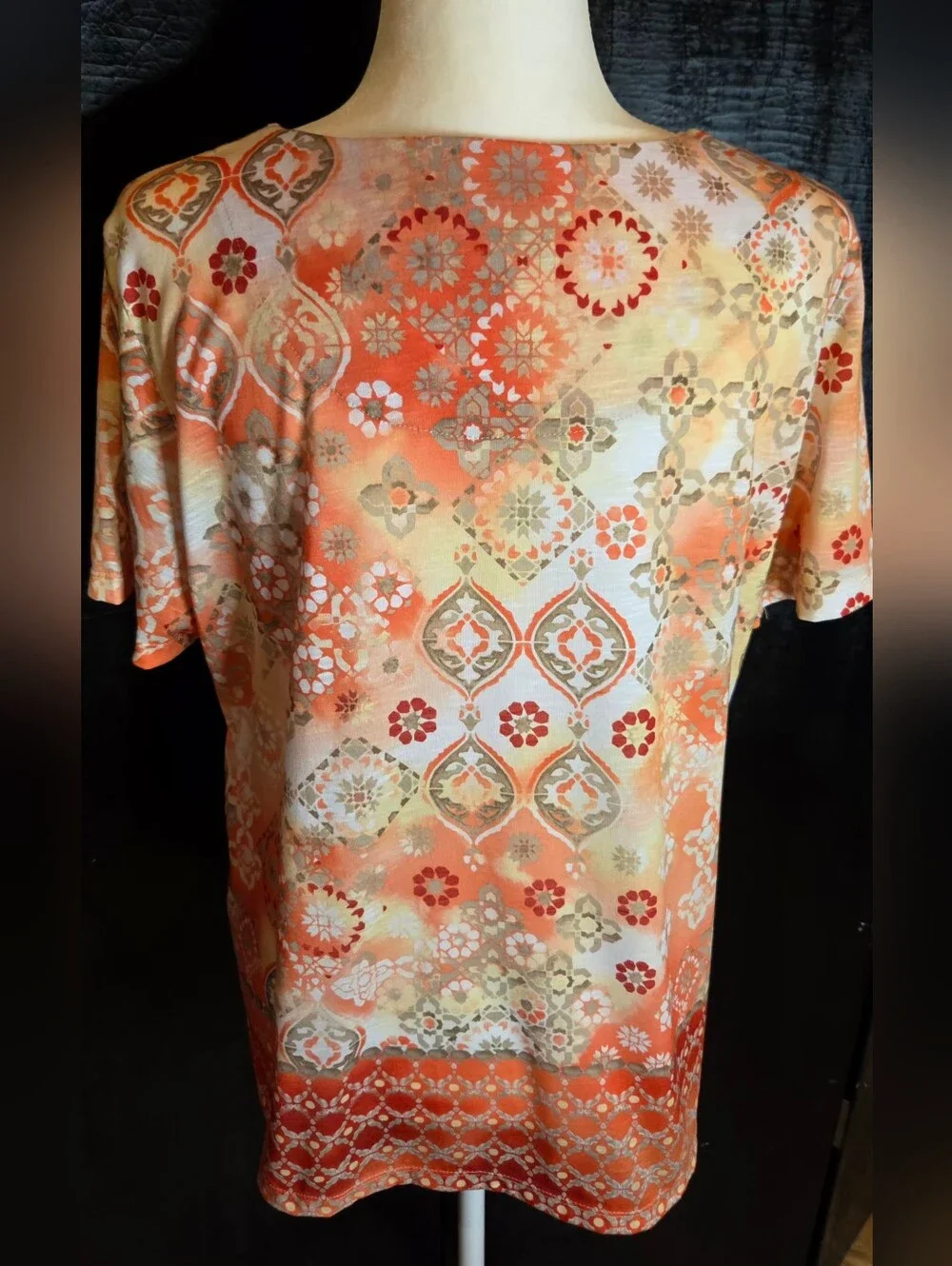 Alfred Dunner Geometric Floral Embroidered Neck Tunic Top Medium - Picture 8 of 13